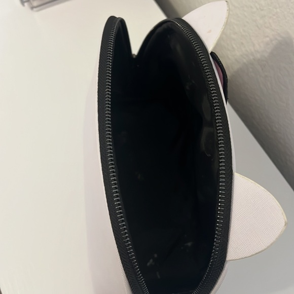 Hello Kitty White and Pink Cosmetic Bag - Picture 3 of 3